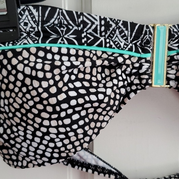 Beach Diva Set in Stone Bikini - Picture 4 of 4